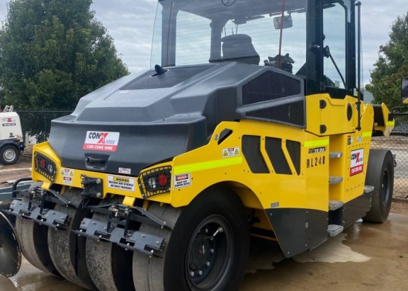 Multi Tyre Roller Bomag 2