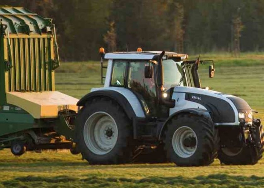 N122 & N142 Direct Valtra Tractor  1