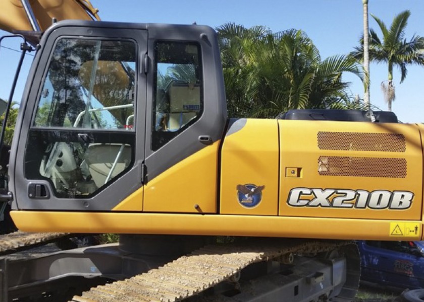 21T CASE CX210B Excavator 1