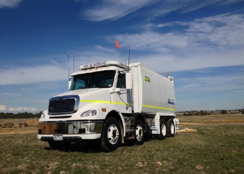 NEW 8x4 20,000lts Water Truck 1