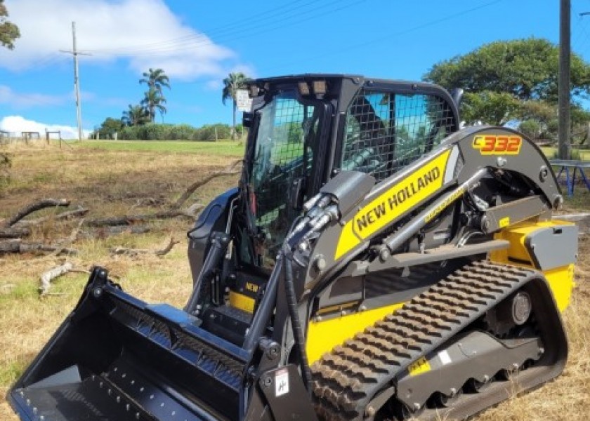 86HP New Holland C332 Posi-track 1