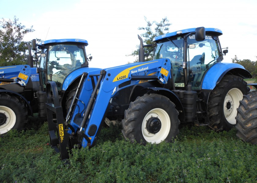 New Holland T6050 2