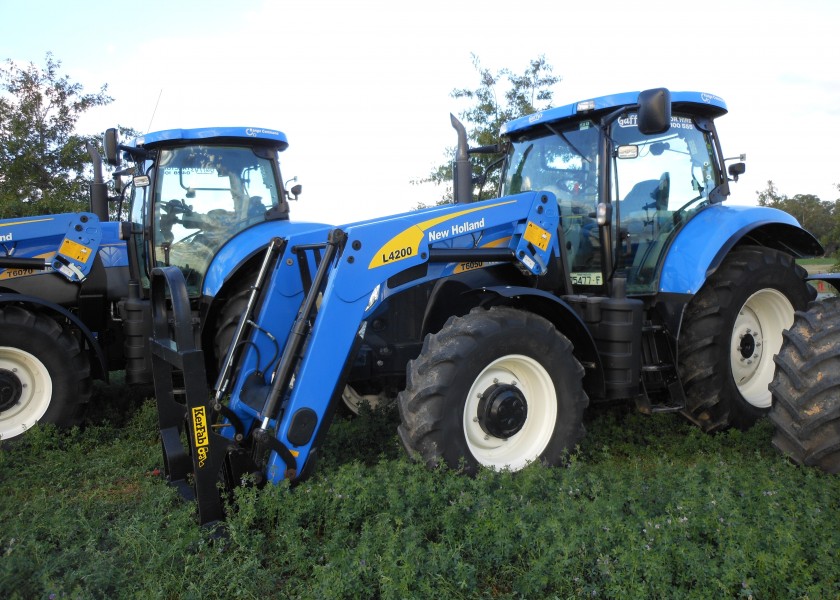 4WD 125HP New Holland T6050 Tractor 2