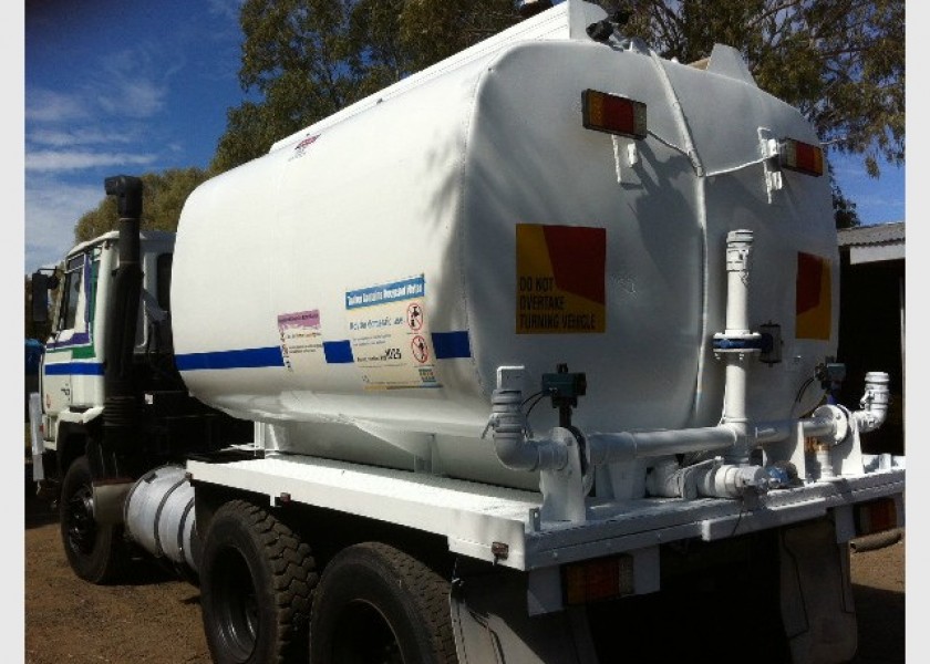 NISSAN UD 6X4 WATER CART. 12,000LT TANK READY TO GO! 3