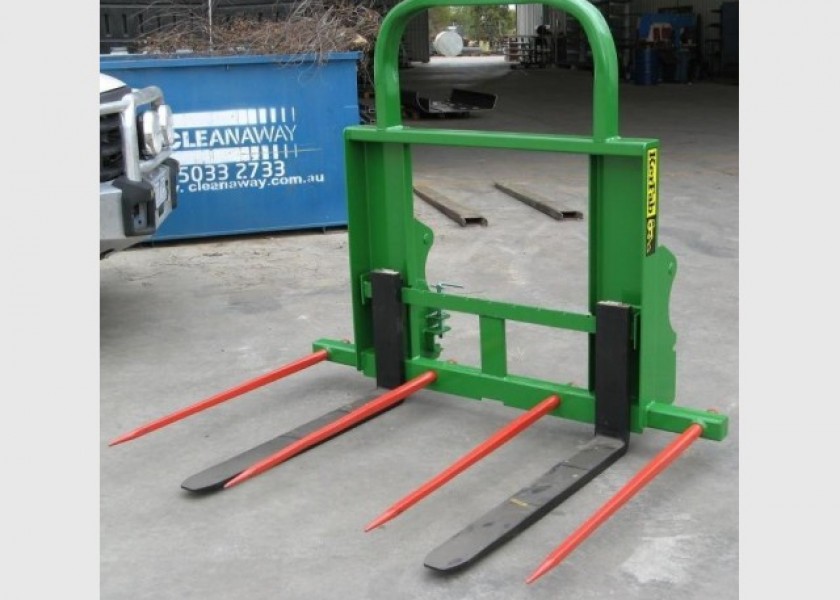 Pallet Square Bale Fork Combo 1