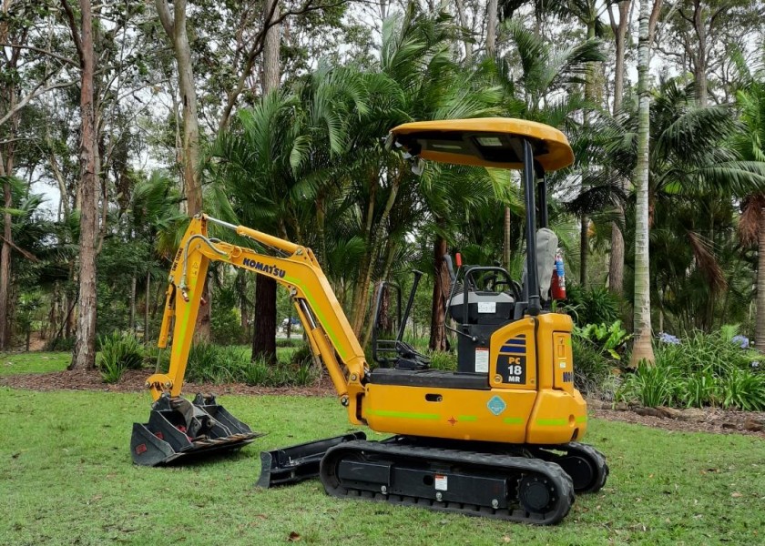 1.8T PC18 Komatsu Excavator 2