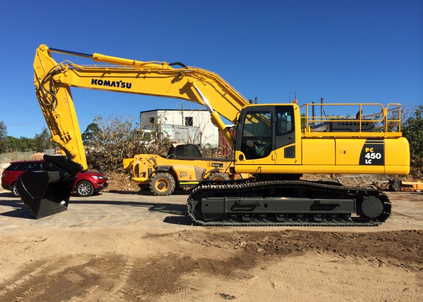 PC450-8 Komatsu Excavator 1