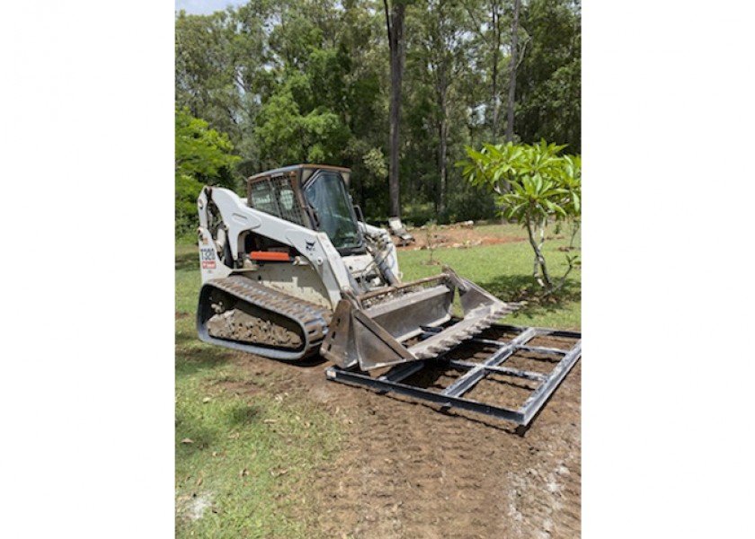 92HP T320 Bobcat Posi-track 7