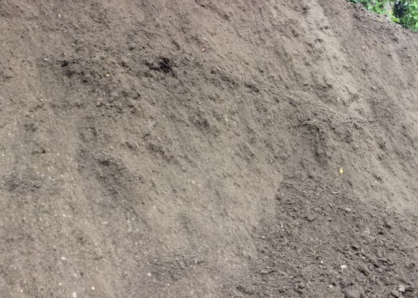 Premium Garden Soil 1