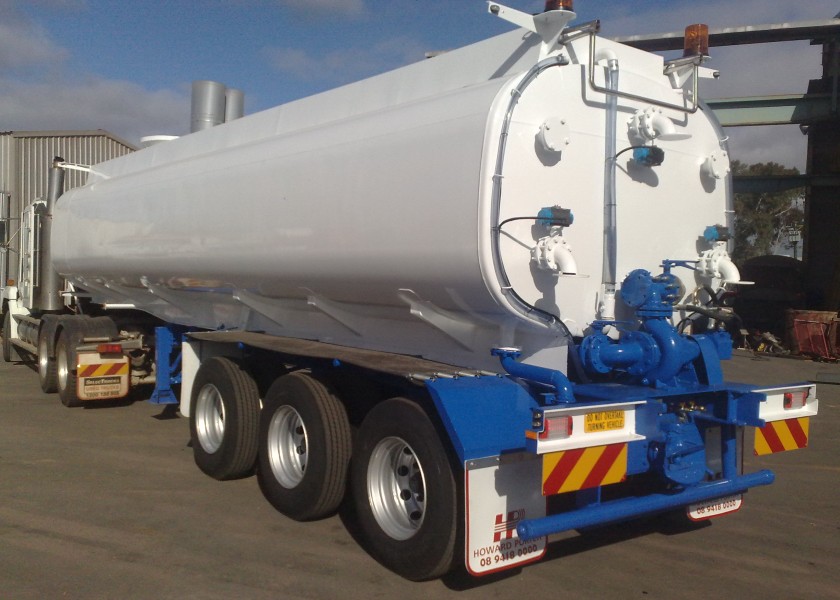 Prime Mover with Semi Water Tanker 1