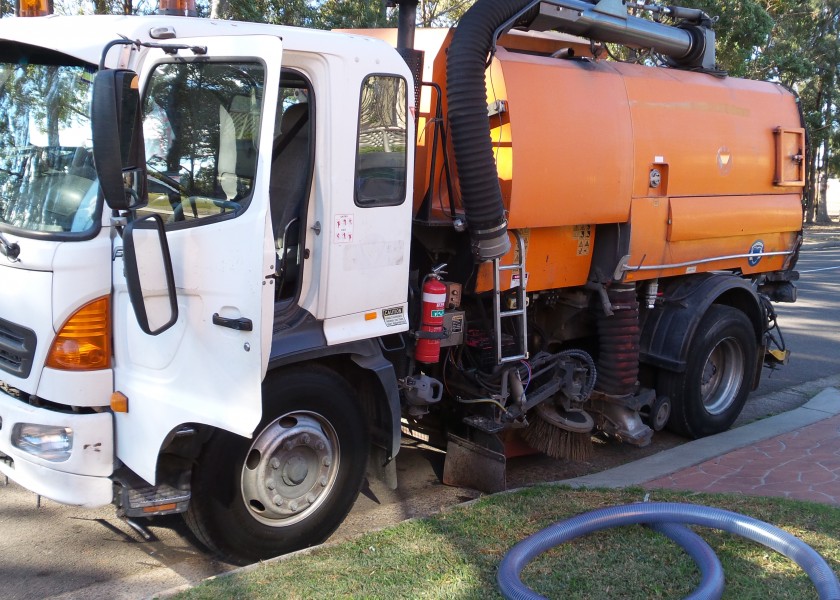 Road Suction/Sweeper 1