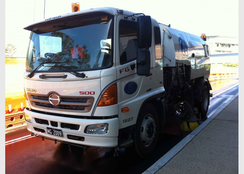 Road sweeper 1