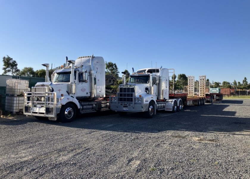 Flat Top & Drop Deck Road Trains 3