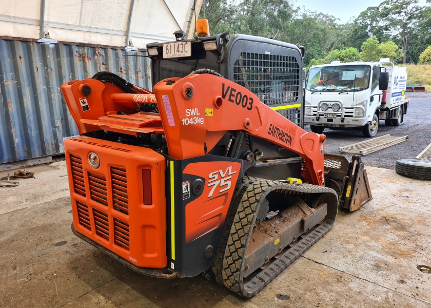 CAT 259 / 289 or KUBOTA SVL75 Posi-track 75 HP 2