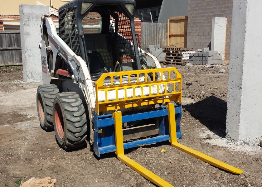 S175 Skidsteer (bobcat) 2