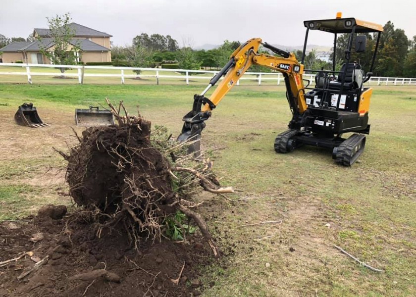 SANY 1.6T Mini Excavator 2