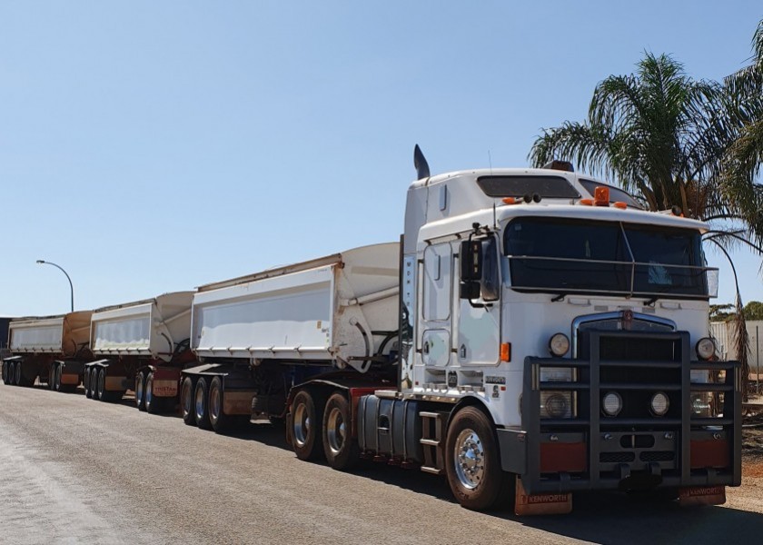 Semi Trailers for dry hire 5