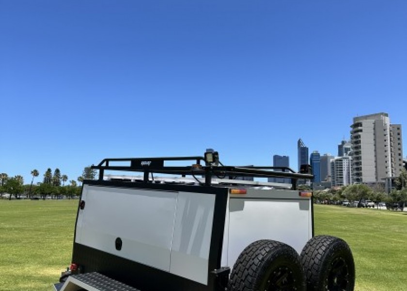 Service Trailer 6