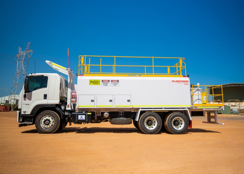 8000L 6x4 Service Truck - mine spec 3