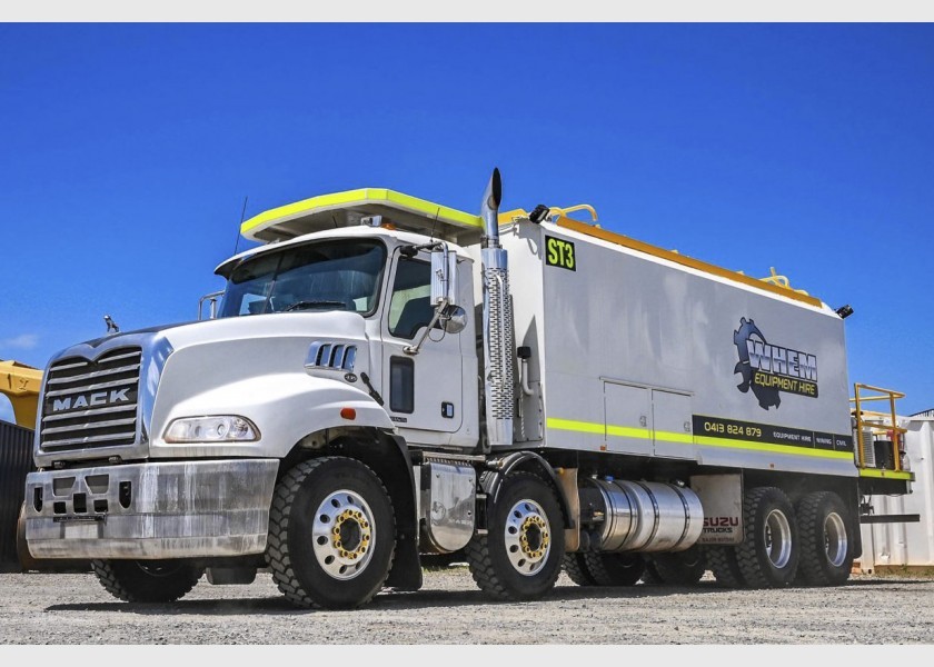 14,000L Mine Spec Service Trucks 1