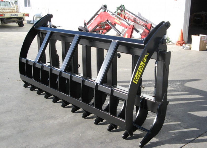 Short Tine Scrub Grapple 1
