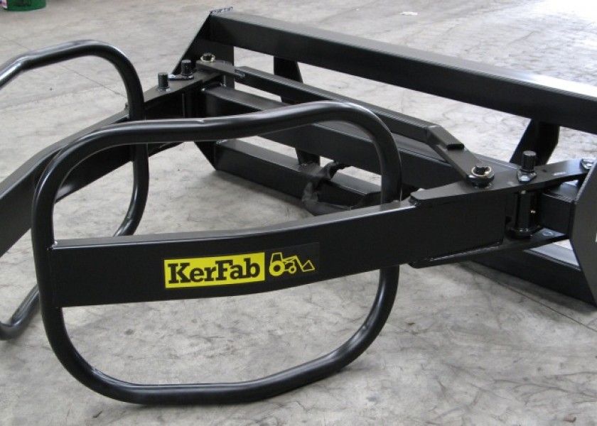 Single Wrapped Bale Grab 1