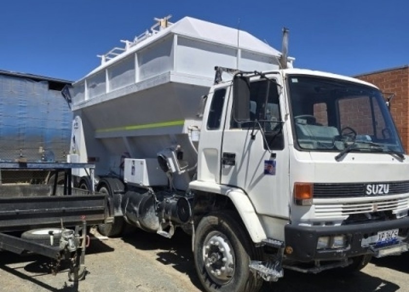 Road Lime - Spreader Truck 1