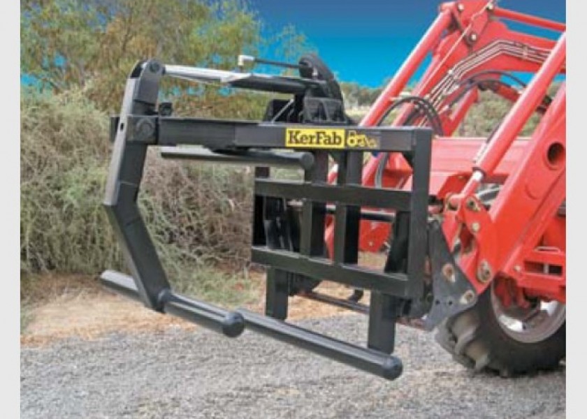 Square Wrapped Bale Clamp 1