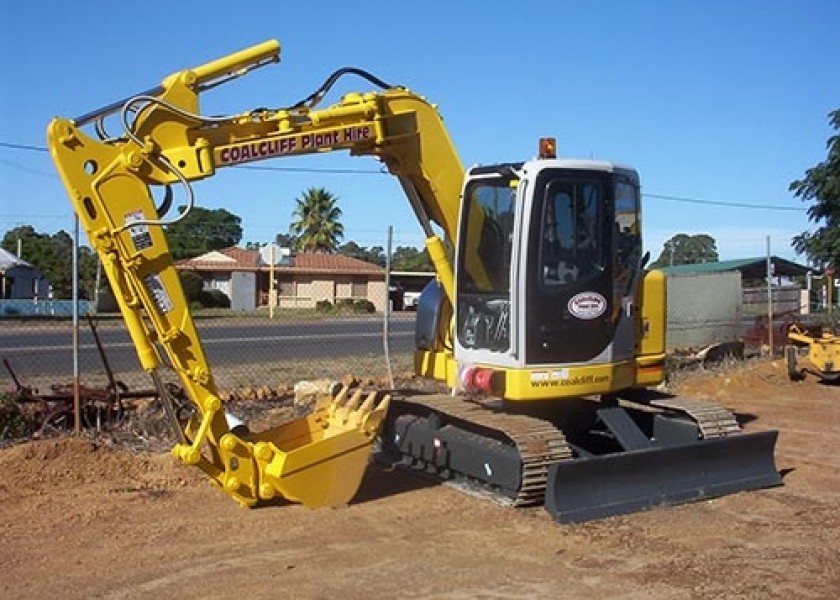 Sumitomo SH75XU Excavator 1