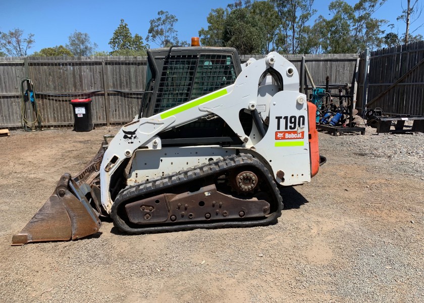 T190 Tracked Loader 1