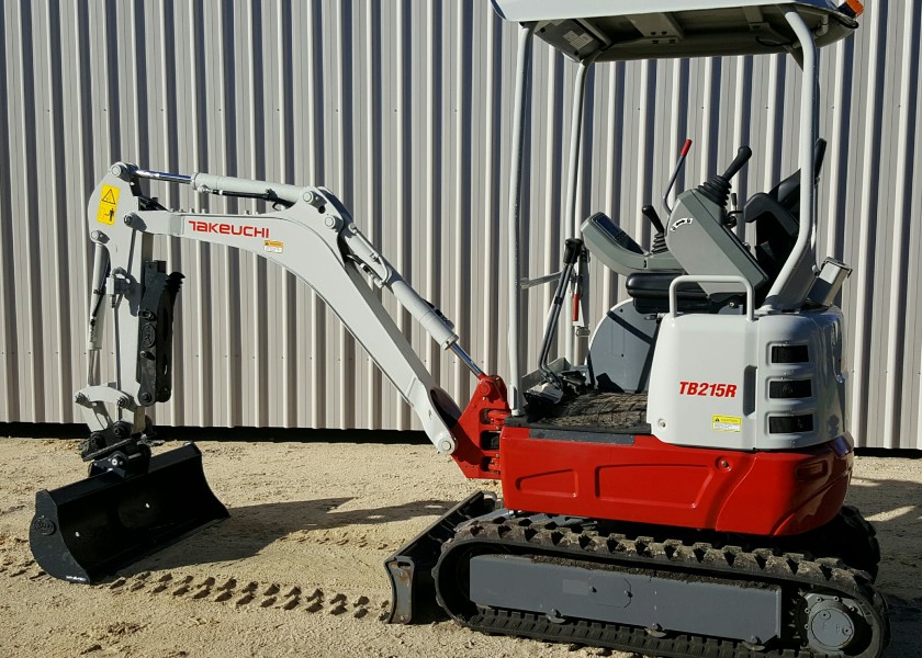 Takeuchi TB215R Mini Excavator 1