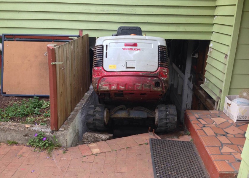 Takeuchi TBO16 Excavator 3