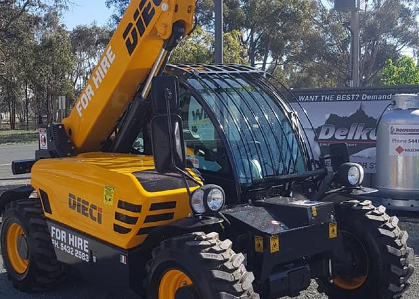 Mini Agri 25.6 Telehandler for hire 1