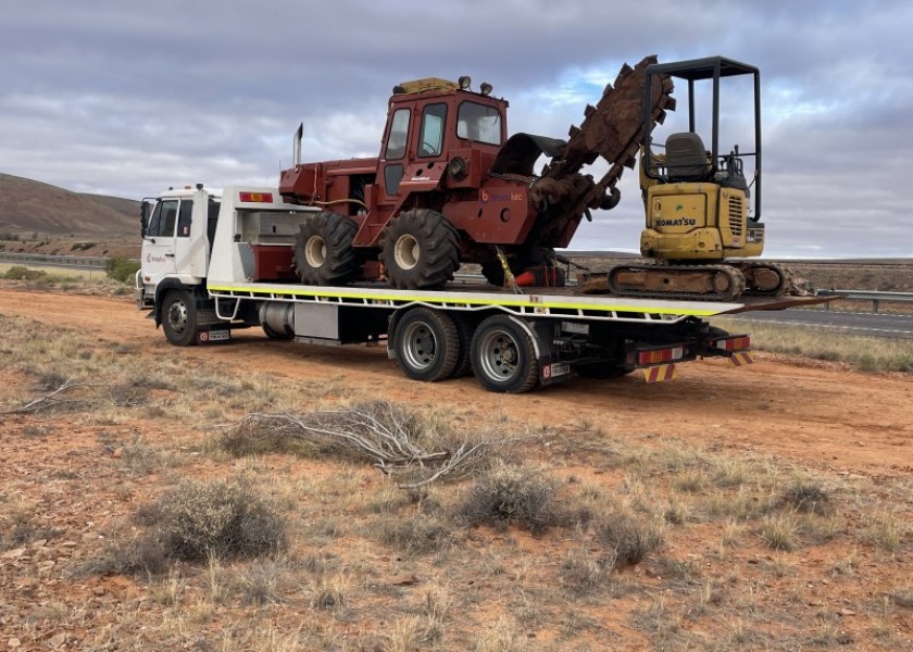 12T Tilt tray truck 6