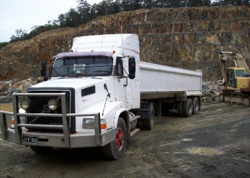 Tipper 18 tonne Semi trailer 1