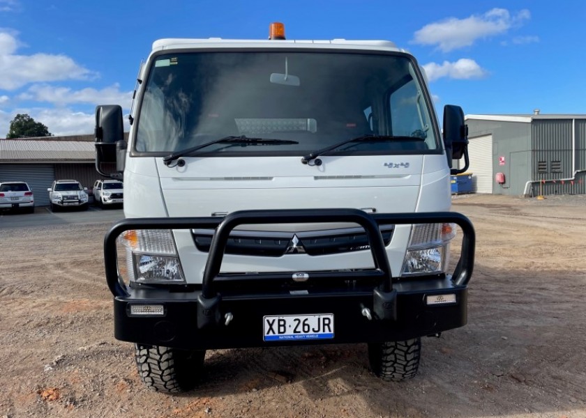 4x4 Crew Cab Tipper Truck 5