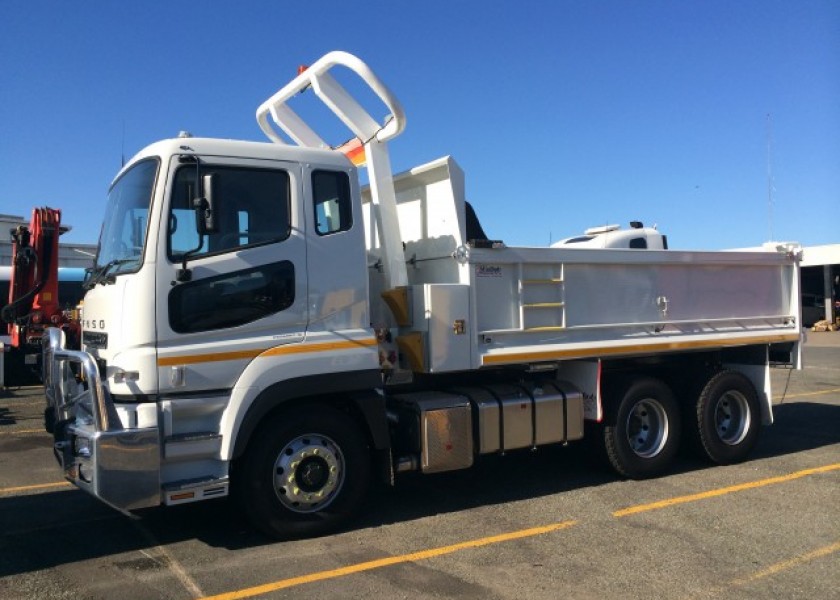 Tipper Trucks 10m3  1