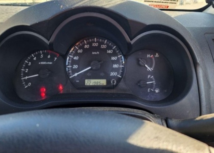 Toyota Hilux Workmate 2015-duplicate 9