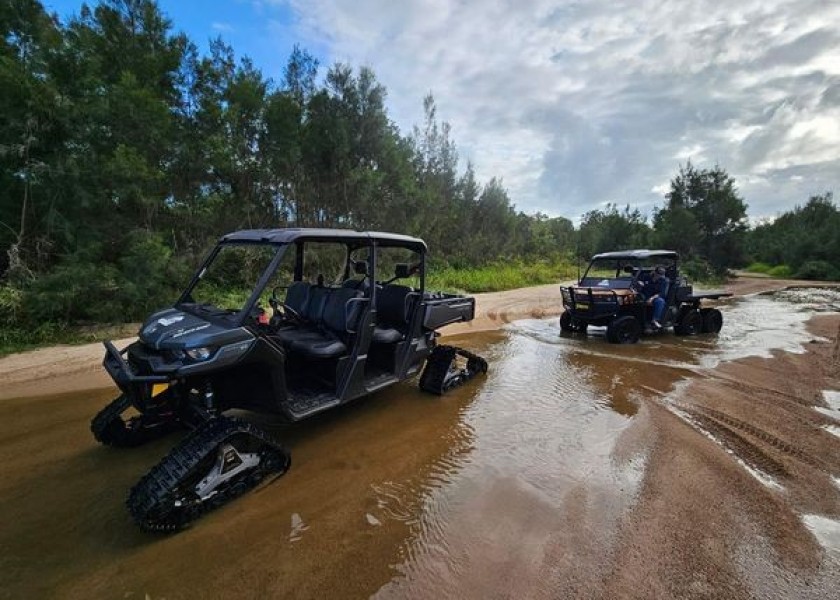 Tracked ATV Buggy Canam Defender 3