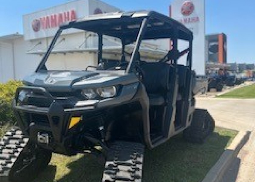 Tracked ATV Buggy Canam Defender 8