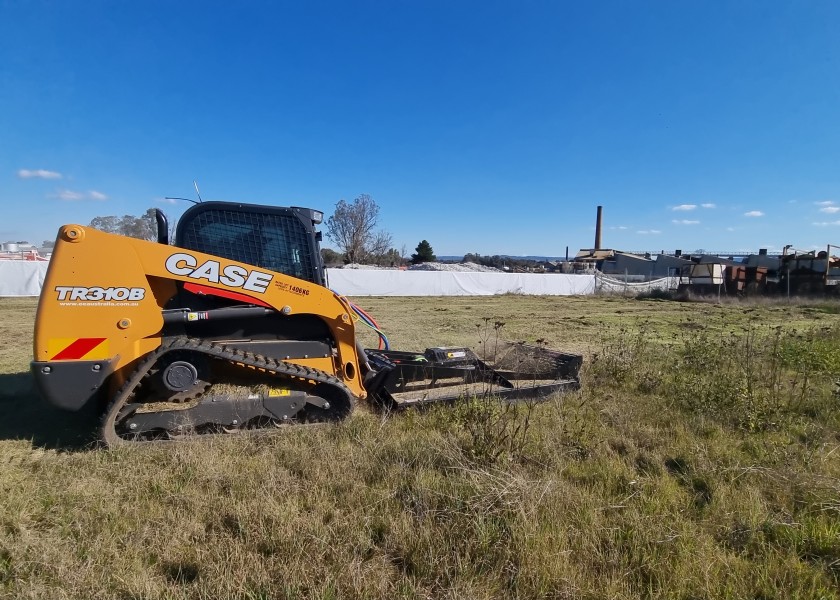 Tracked SkidSteer w/6FT Brush Cutter 1