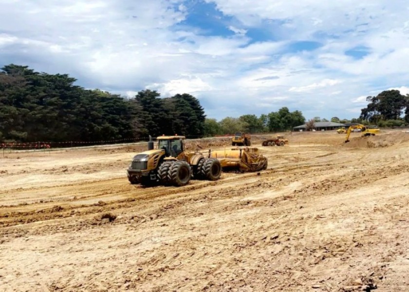 100-700HP Tracked & Wheeled Tractors + Laser Buckets 3