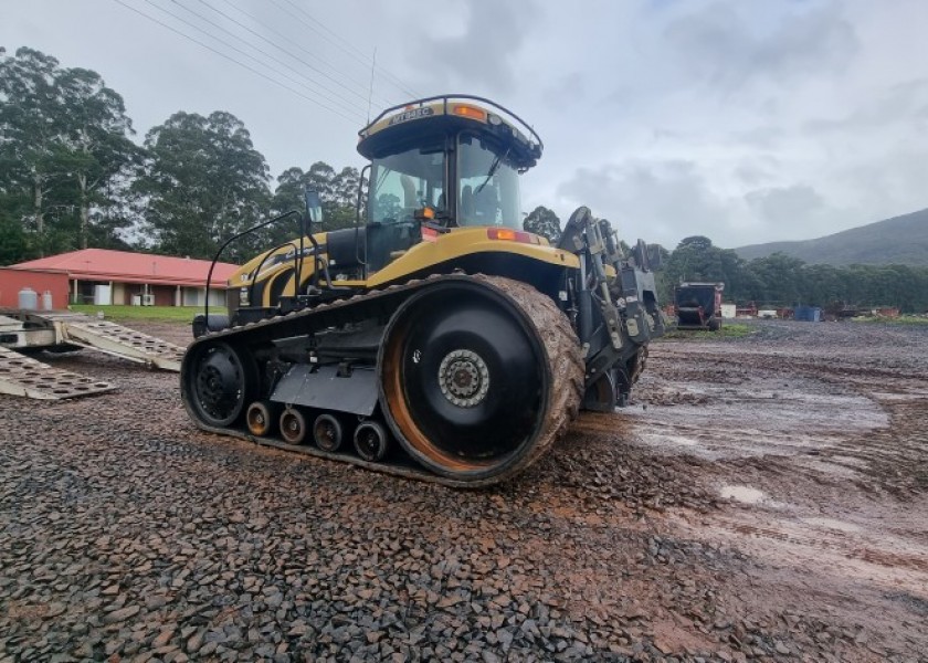 100-700HP Tracked & Wheeled Tractors + Laser Buckets 8