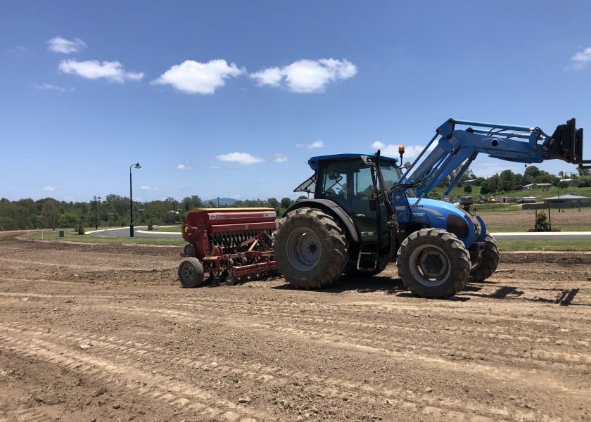 95HP Tractor and Seeder 3