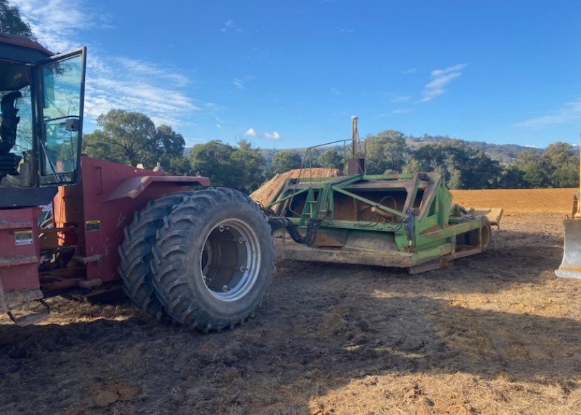 Tractor & Laser Bowl 4