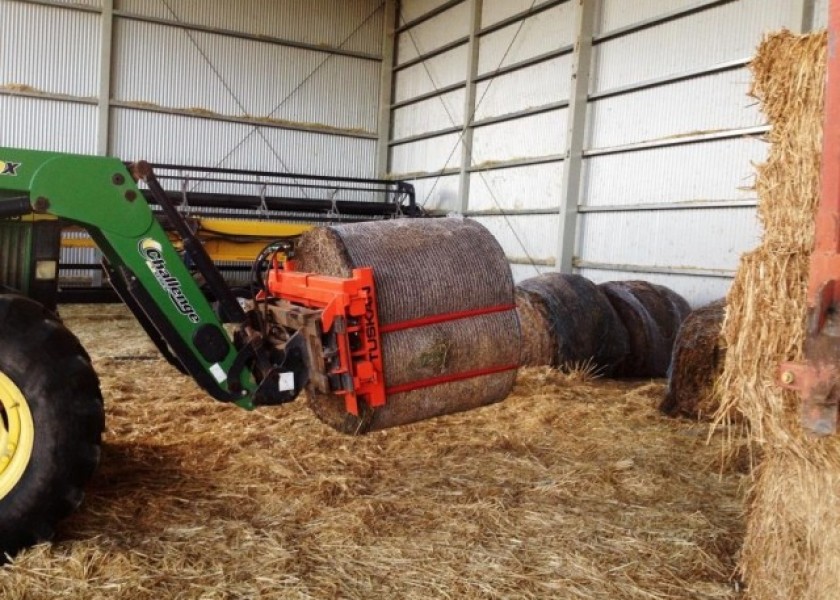 Tuskan Bale Clamp 1