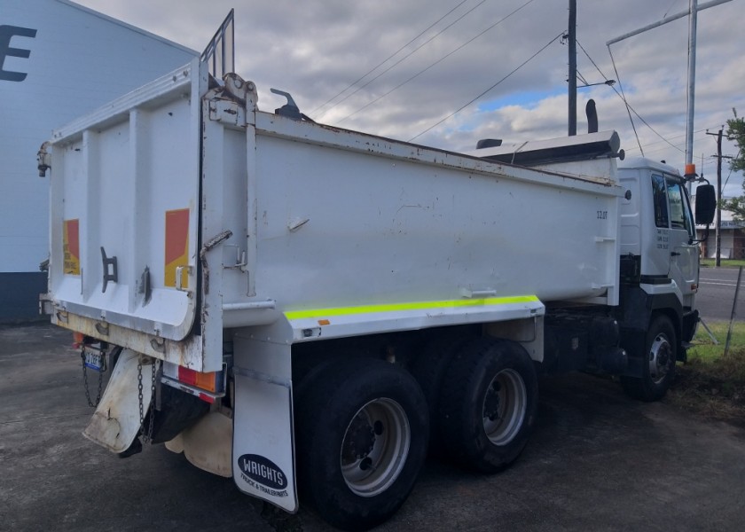 UD Tandem Tipper Body Truck 2