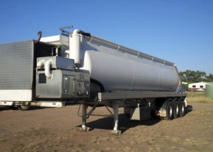 Vacuum Trailer 2