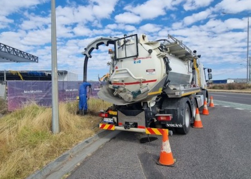 8000L Vacuum Truck 1