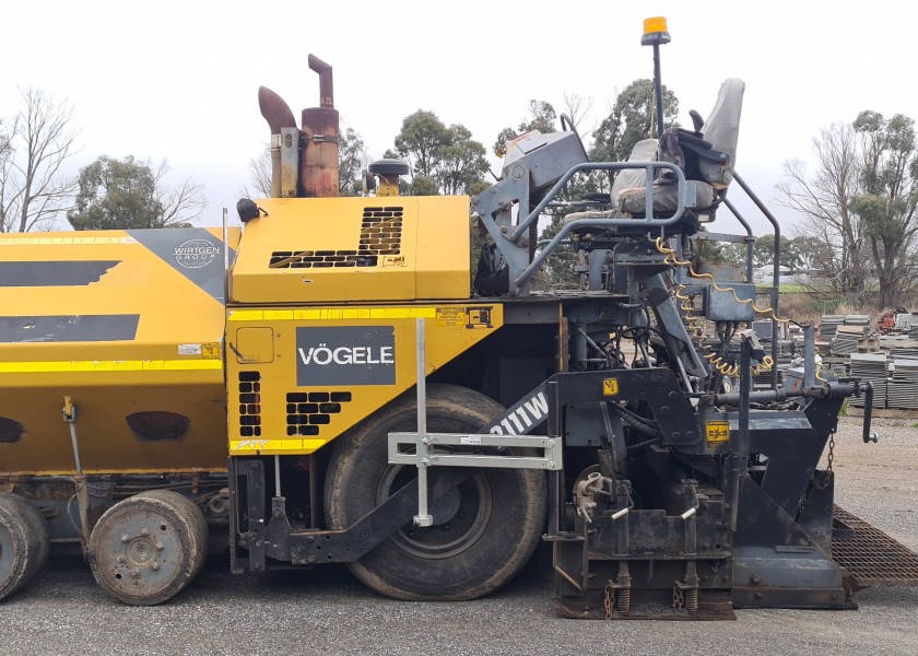 Vogele 2111w Asphalt Paver 1